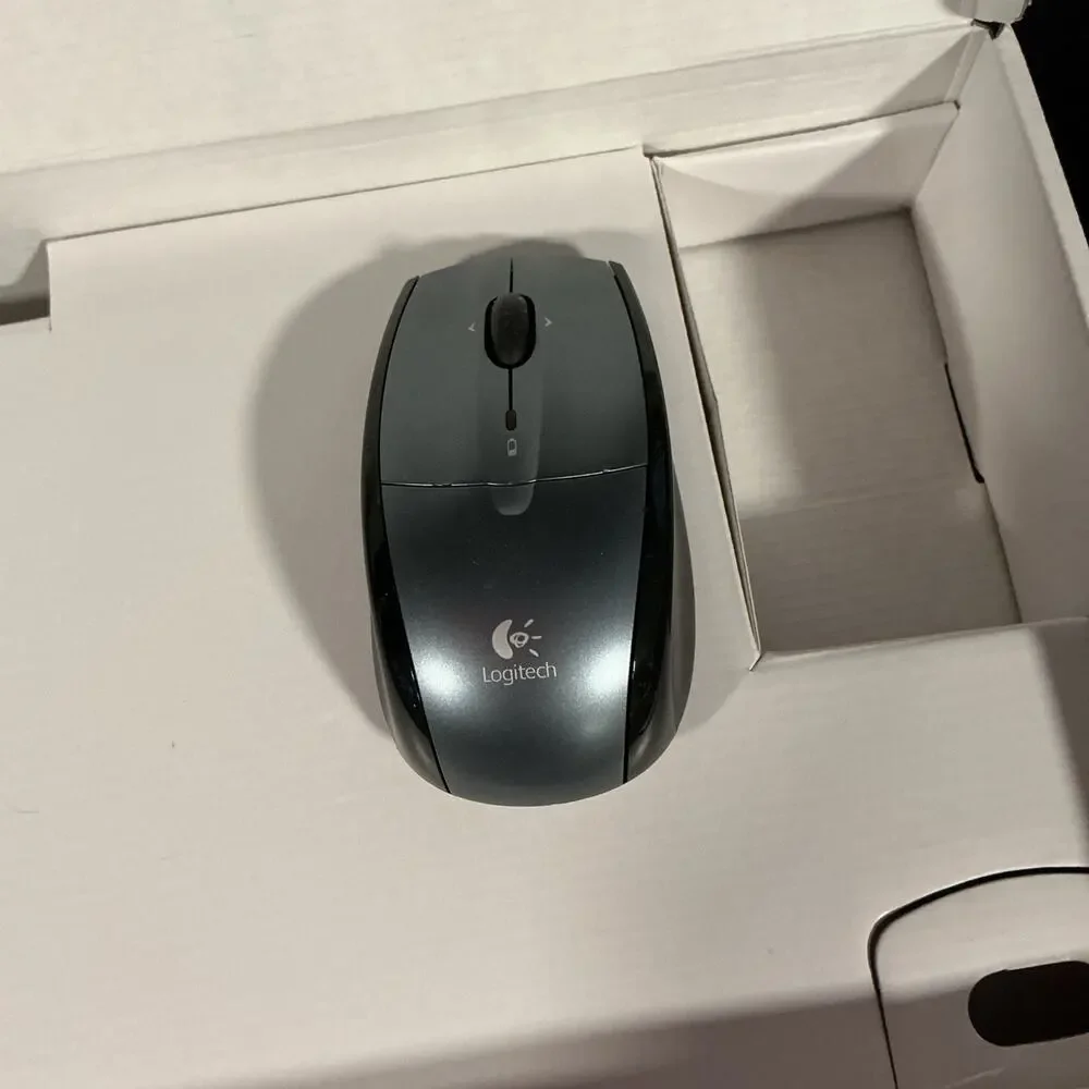 LOGITECH Cordless Desktop S520 Keyboard LX5 Laser Mouse Compact USB RF Receiver